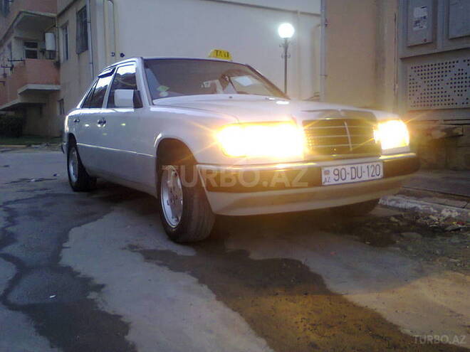 Mercedes E 200 1992, 50,000 km - 2.0 l - Bakı