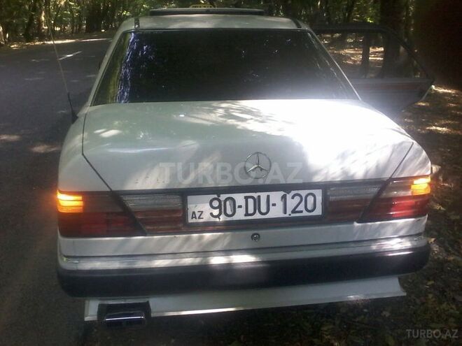 Mercedes E 200 1992, 50,000 km - 2.0 l - Bakı