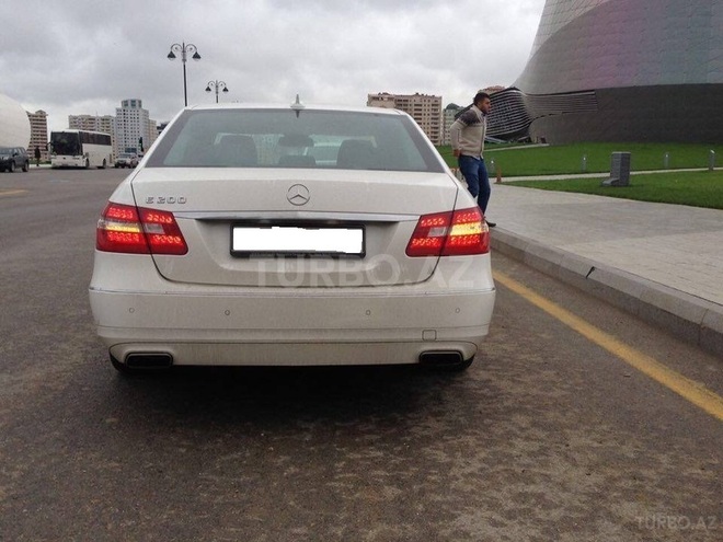 Mercedes E 200 2012, 45,000 km - 2.0 l - Bakı