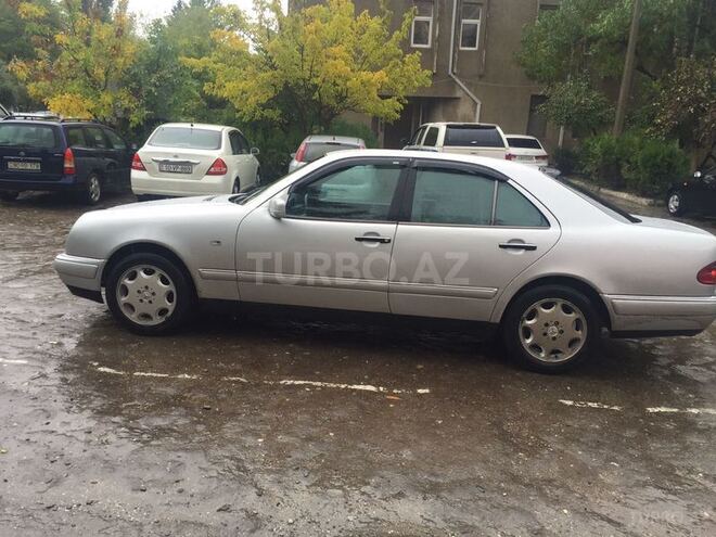 Mercedes E 230 1996, 250,000 km - 2.3 l - Bakı