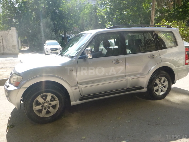 Mitsubishi Pajero 2006, 168,000 km - 3.2 l - Bakı