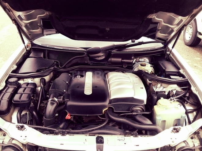 Mercedes E 220 2000, 345,648 km - 2.2 l - Xırdalan