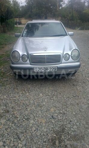 Mercedes E 200 1996, 302,000 km - 2.0 л - Gəncə