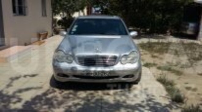 Mercedes C 240 2001, 220,000 km - 2.6 l - Bakı