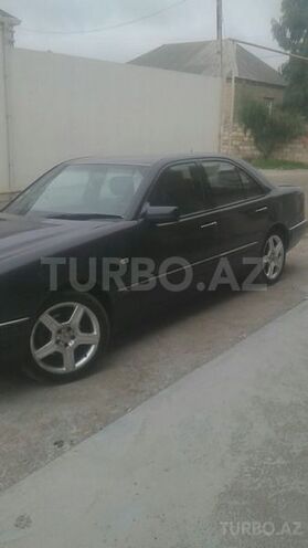 Mercedes E 230 1996, 290,000 km - 2.0 l - Sumqayıt