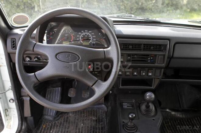 LADA (VAZ) Niva 2008, 215,000 km - 1.7 l - Salyan