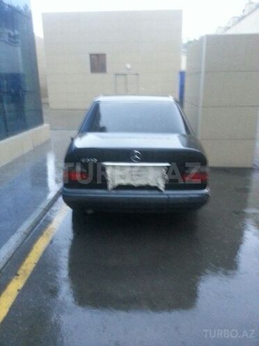 Mercedes E 220 1994, 224,523 km - 0.2 l - Bakı