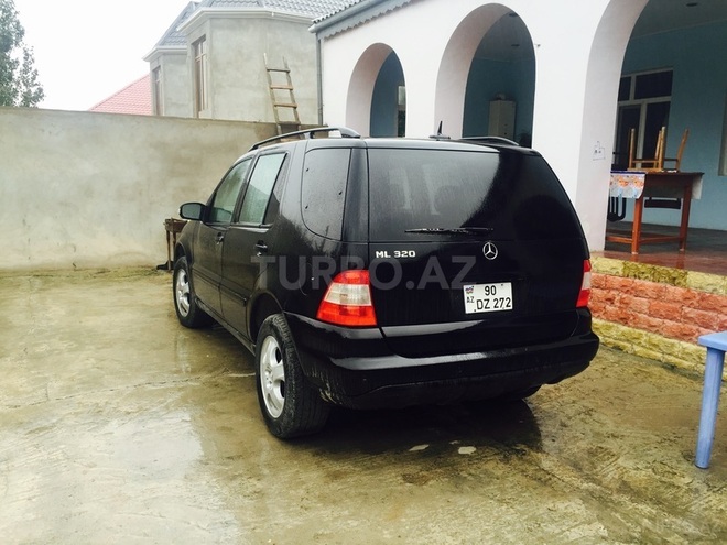 Mercedes ML 320 2002, 250,000 km - 3.2 l - Bakı