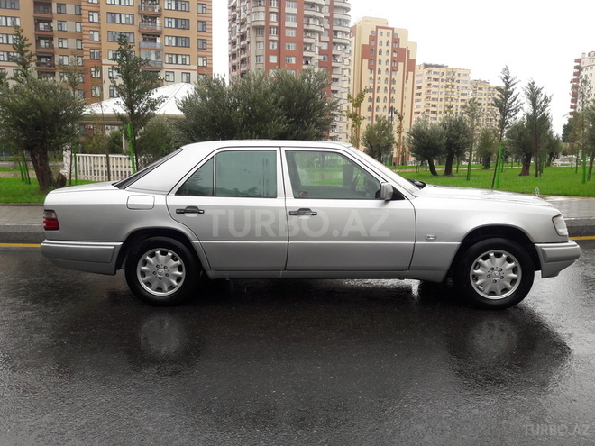 Mercedes E 280 1995, 340,000 km - 2.8 l - Bakı