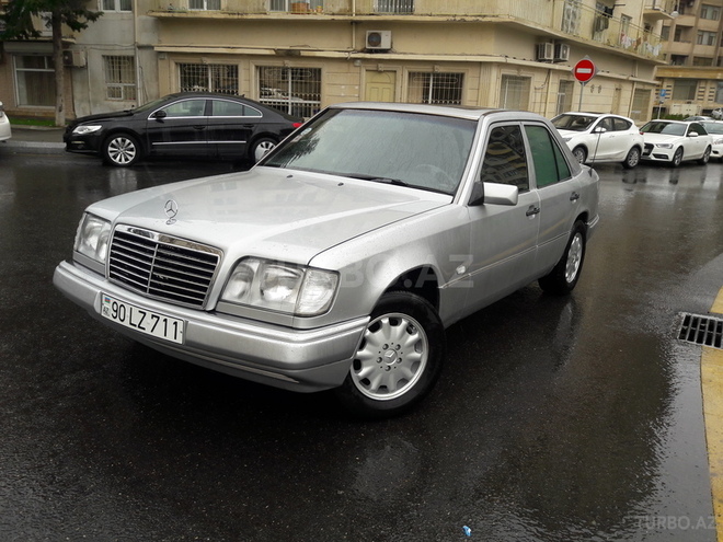 Mercedes E 280 1995, 340,000 km - 2.8 l - Bakı