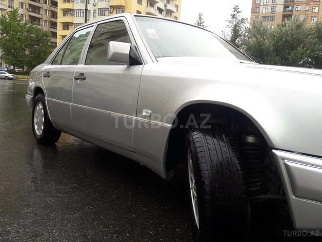 Mercedes E 280 1995, 340,000 km - 2.8 l - Bakı