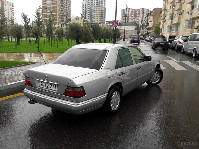 Mercedes E 280 1995, 340,000 km - 2.8 l - Bakı