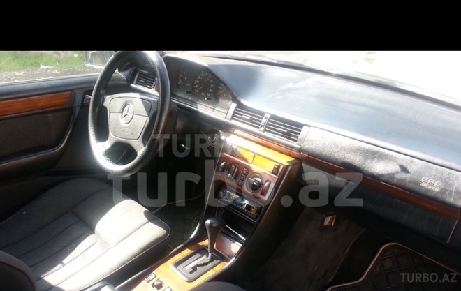 Mercedes E 300 1991, 320,000 km - 0.3 l - Bakı