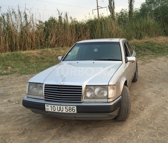 Mercedes E 300 1991, 320,000 km - 0.3 l - Bakı