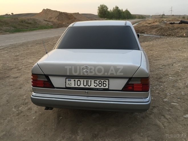 Mercedes E 300 1991, 320,000 km - 0.3 l - Bakı