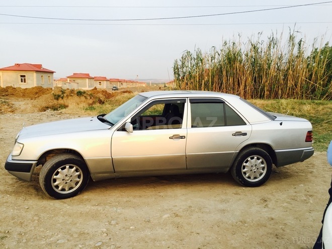 Mercedes E 300 1991, 320,000 km - 0.3 l - Bakı