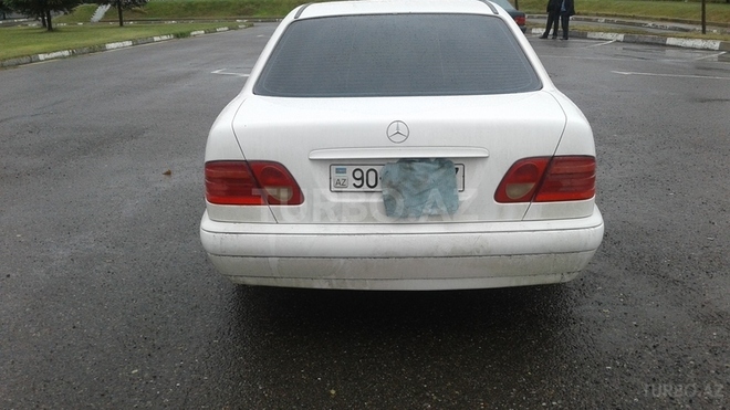 Mercedes E 230 1997, 230,000 km - 2.3 l - Şəmkir