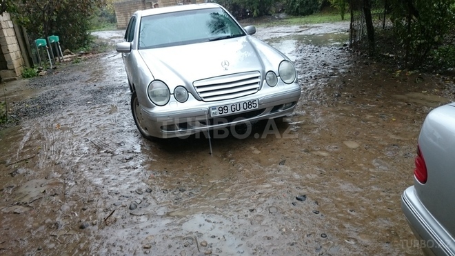 Mercedes E 320 2000, 276,006 km - 3.2 l - Masallı
