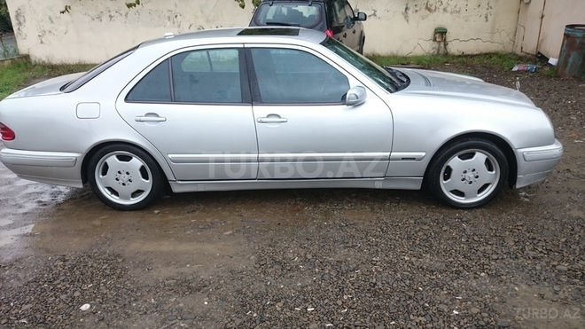 Mercedes E 320 2000, 276,006 km - 3.2 l - Masallı