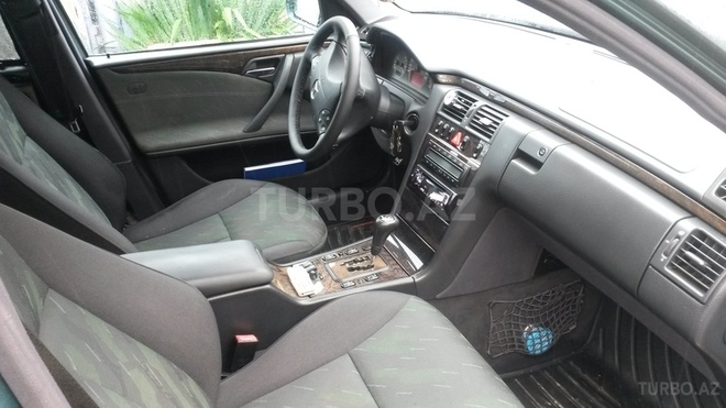 Mercedes E 220 2000, 245,000 km - 2.2 l - Lənkəran