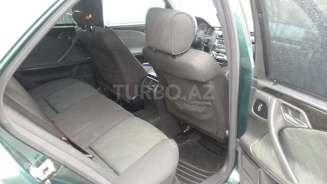 Mercedes E 220 2000, 245,000 km - 2.2 l - Lənkəran