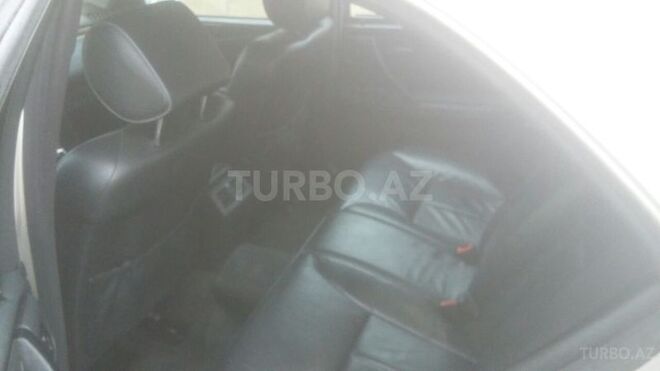 Mercedes E 270 2001, 430,000 km - 2.7 l - Sumqayıt