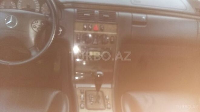 Mercedes E 270 2001, 430,000 km - 2.7 l - Sumqayıt