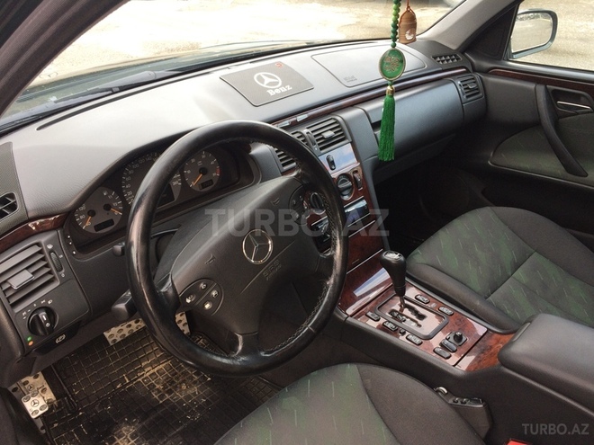 Mercedes E 270 2000, 2,052,000 km - 2.7 l - Bakı