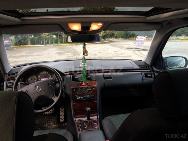 Mercedes E 270 2000, 2,052,000 km - 2.7 l - Bakı