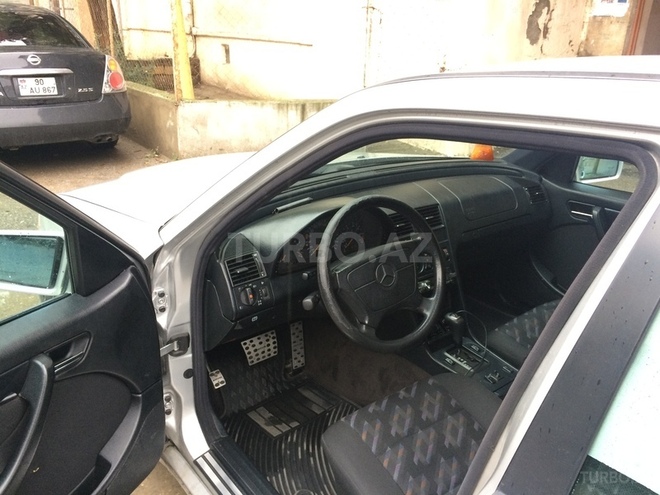 Mercedes C 180 1999, 139,500 km - 1.8 l - Bakı