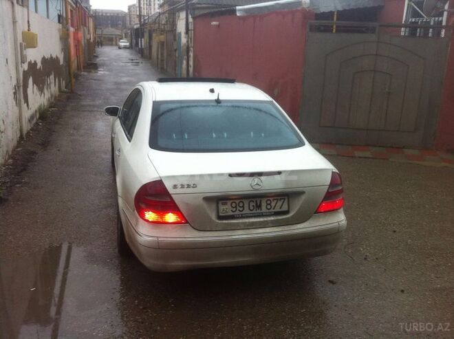 Mercedes E 220 2004, 247,320 km - 2.2 l - Xırdalan