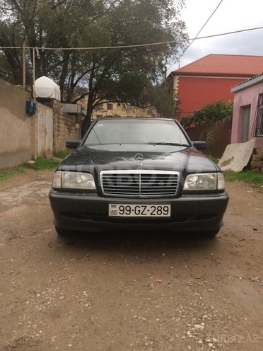 Mercedes C 220 2000, 250,000 km - 2.2 l - Bakı