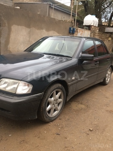 Mercedes C 220 2000, 250,000 km - 2.2 l - Bakı