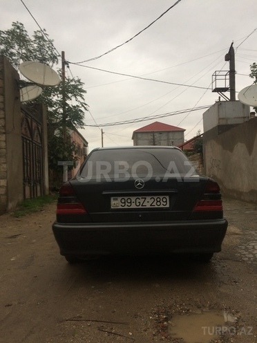 Mercedes C 220 2000, 250,000 km - 2.2 l - Bakı