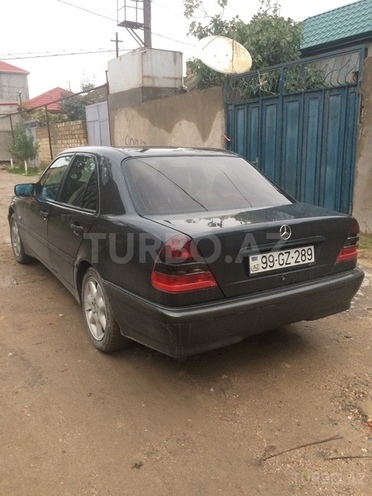 Mercedes C 220 2000, 250,000 km - 2.2 l - Bakı