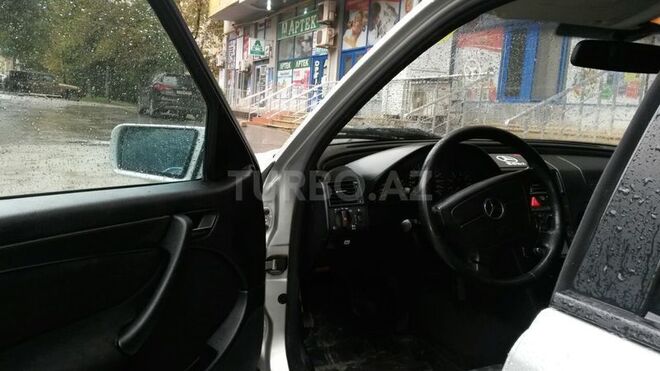 Mercedes C 180 2000, 198,000 km - 1.8 l - Bakı