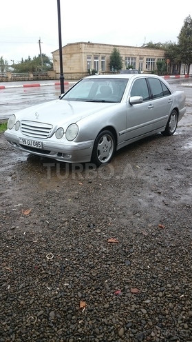 Mercedes E 320 2000, 276,000 km - 3.2 l - Masallı