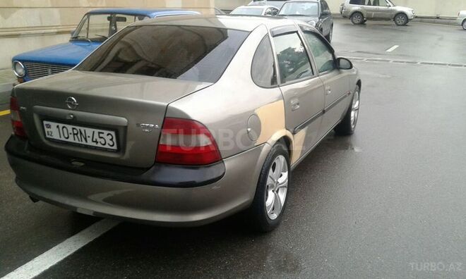 Opel Vectra 1996, 330,000 km - 1.8 l - Bakı