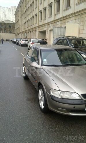 Opel Vectra 1996, 330,000 km - 1.8 l - Bakı