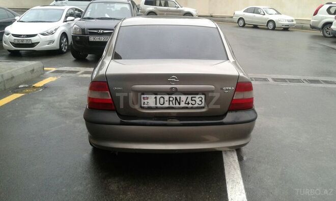 Opel Vectra 1996, 330,000 km - 1.8 l - Bakı