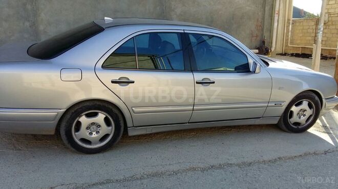 Mercedes E 300 1997, 460,000 km - 0.3 l - Bakı
