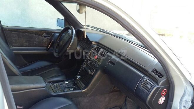 Mercedes E 300 1997, 460,000 km - 0.3 l - Bakı