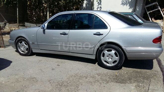 Mercedes E 300 1997, 460,000 km - 0.3 l - Bakı