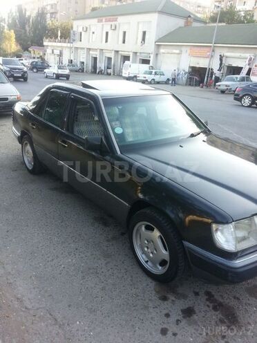 Mercedes E 220 1993, 221,354 km - 0.2 l - Bakı