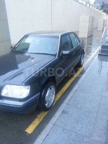 Mercedes E 220 1993, 221,354 km - 0.2 l - Bakı