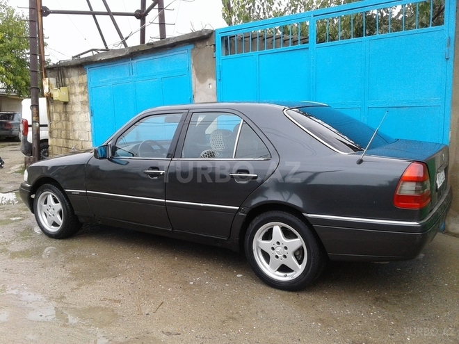 Mercedes C 180 1995, 337,000 km - 1.8 l - Bakı