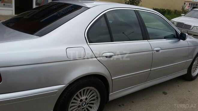 BMW 525 2002, 195,000 km - 2.5 l - Quba