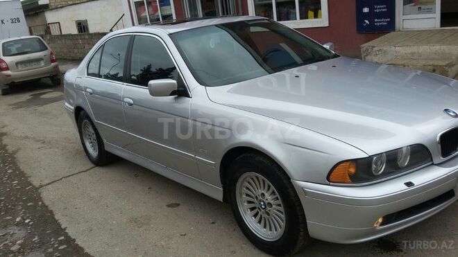 BMW 525 2002, 195,000 km - 2.5 l - Quba