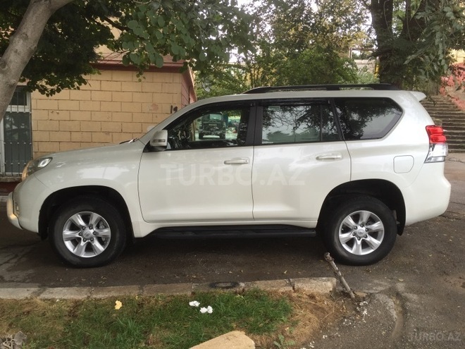 Toyota Prado 2010, 114,000 km - 2.7 l - Bakı