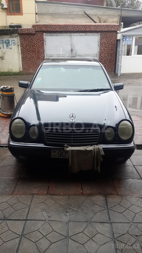 Mercedes E 240 1996, 341,600 km - 2.3 л - Bakı